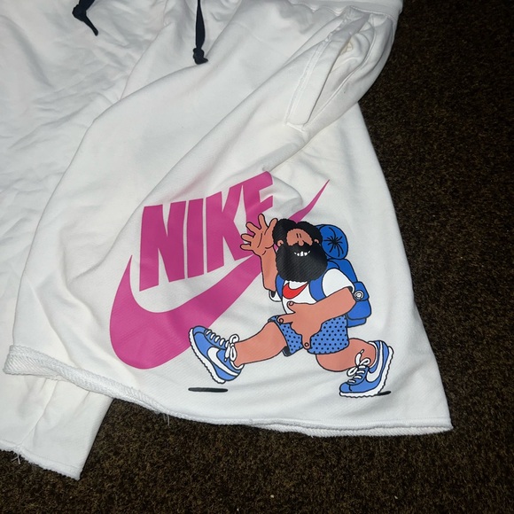 Xxl nwt Nike limited edition shorts - Picture 3 of 5